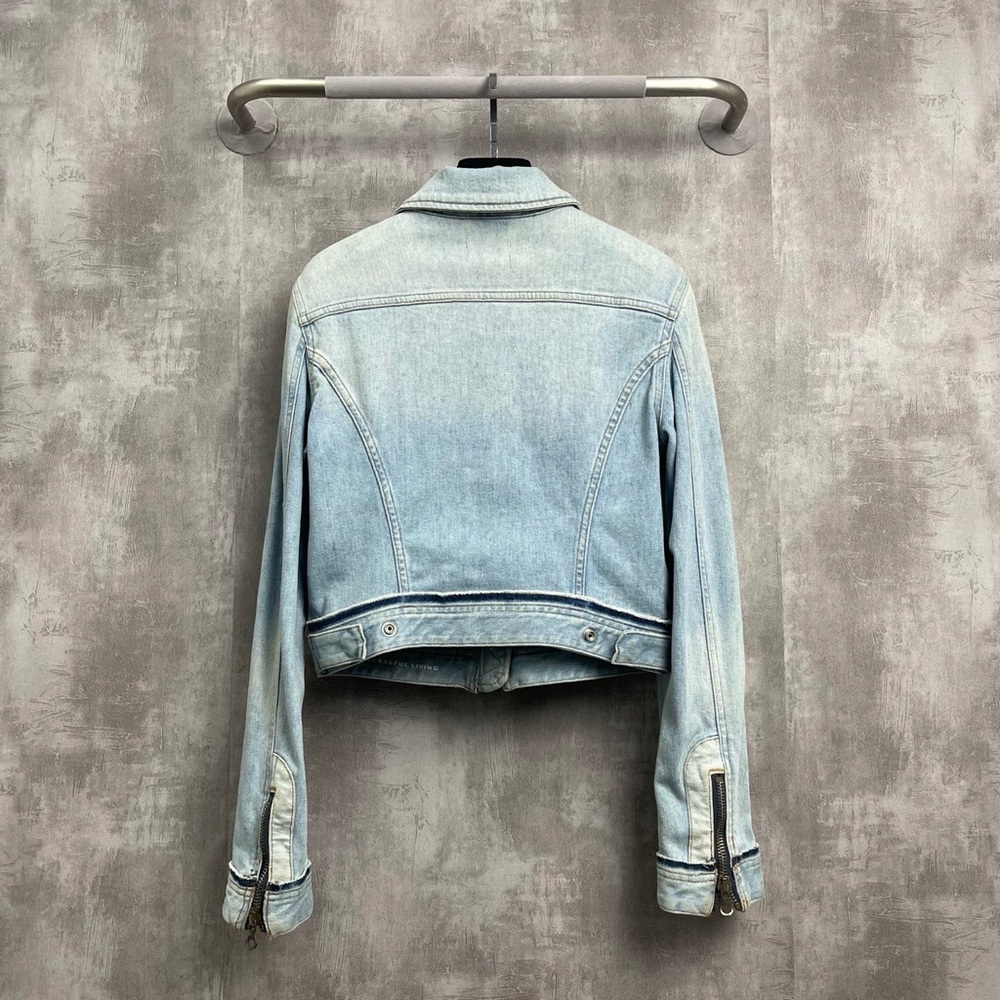 🚩steal authentic Diesel Light Wash Denim Jacket - Picture 3 of 8